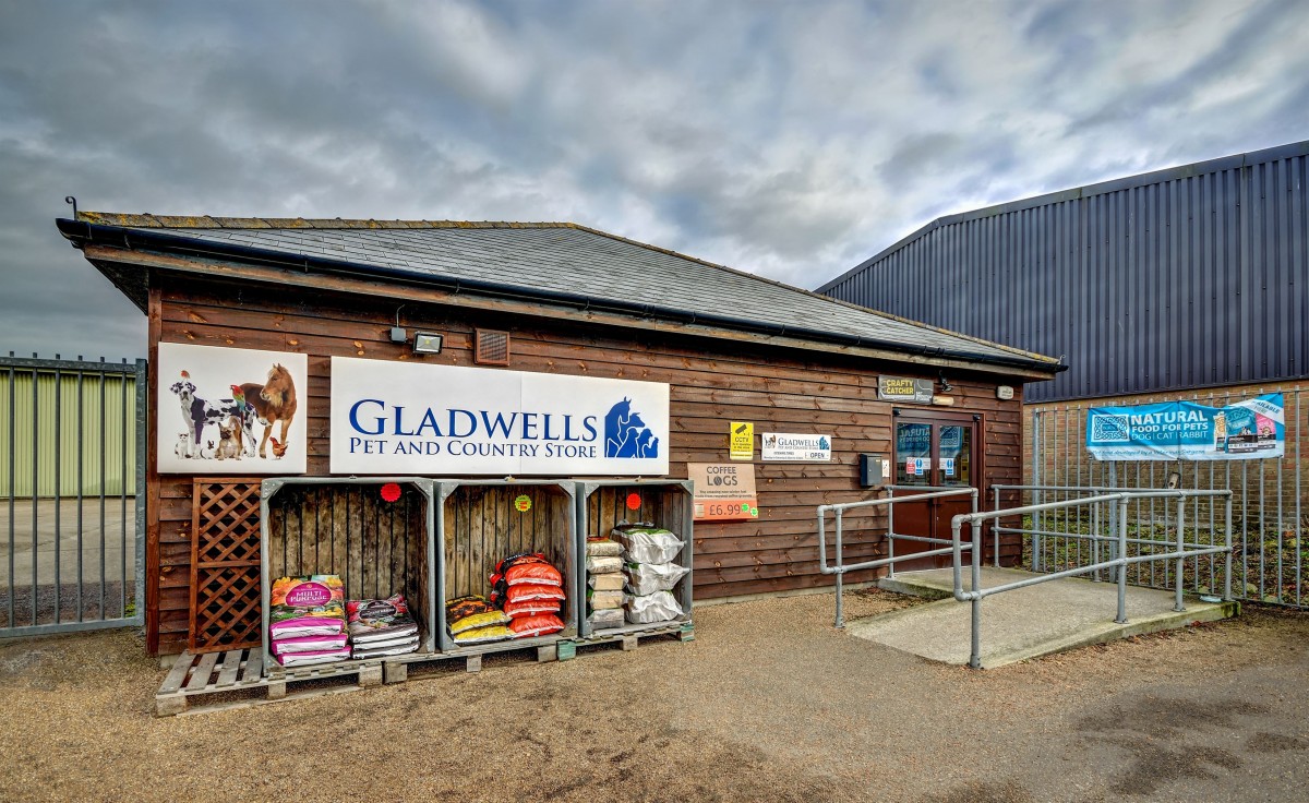 Gladwells Pet Country Store Faversham Pet food supplies